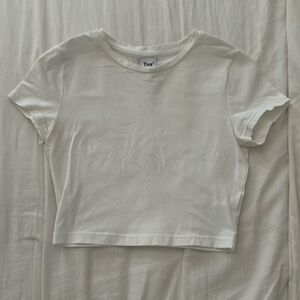 Aritzia tee